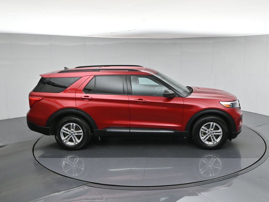 Certified 2023 Ford Explorer XLT RWD image 41