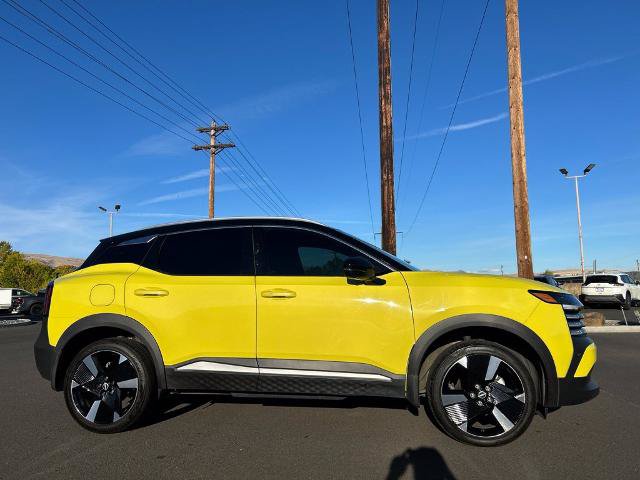 Used 2025 Nissan Kicks SR FWD image 3