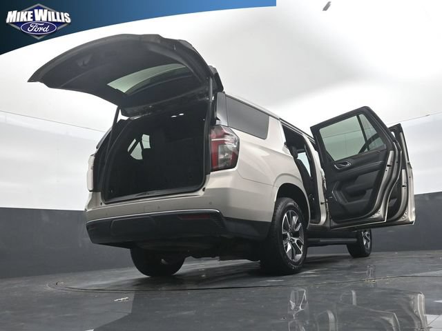 Used 2022 Chevrolet Tahoe LT w/ LT Signature Plus Package RWD image 29