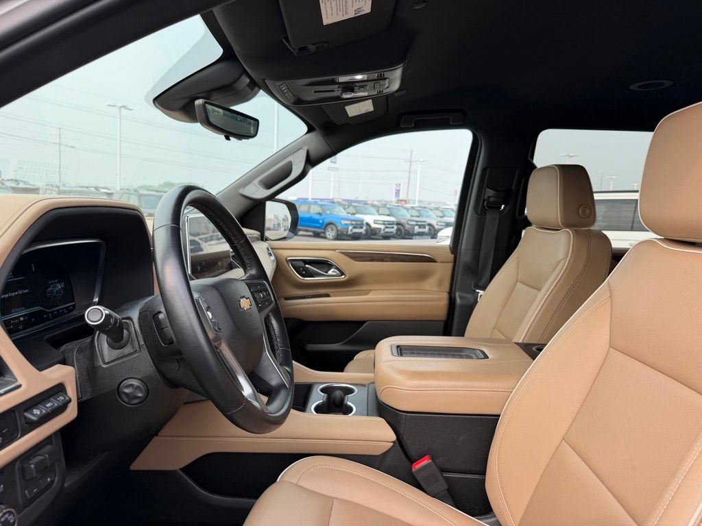 Used 2024 Chevrolet Tahoe Premier AWD/4WD image 9