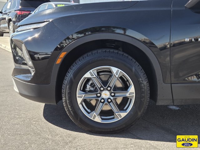 Used 2025 Chevrolet Blazer LT FWD image 10