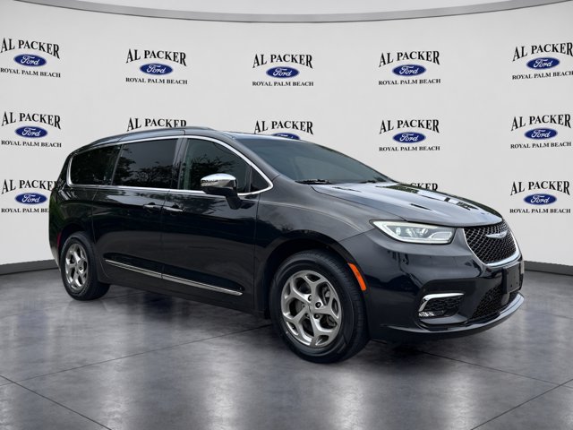 Used 2023 Chrysler Pacifica Limited AWD/4WD image 5