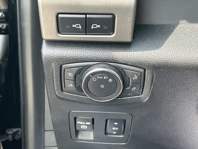 Certified 2018 Ford F150 Platinum w/ Equipment Group 701A Luxury AWD/4WD image 31