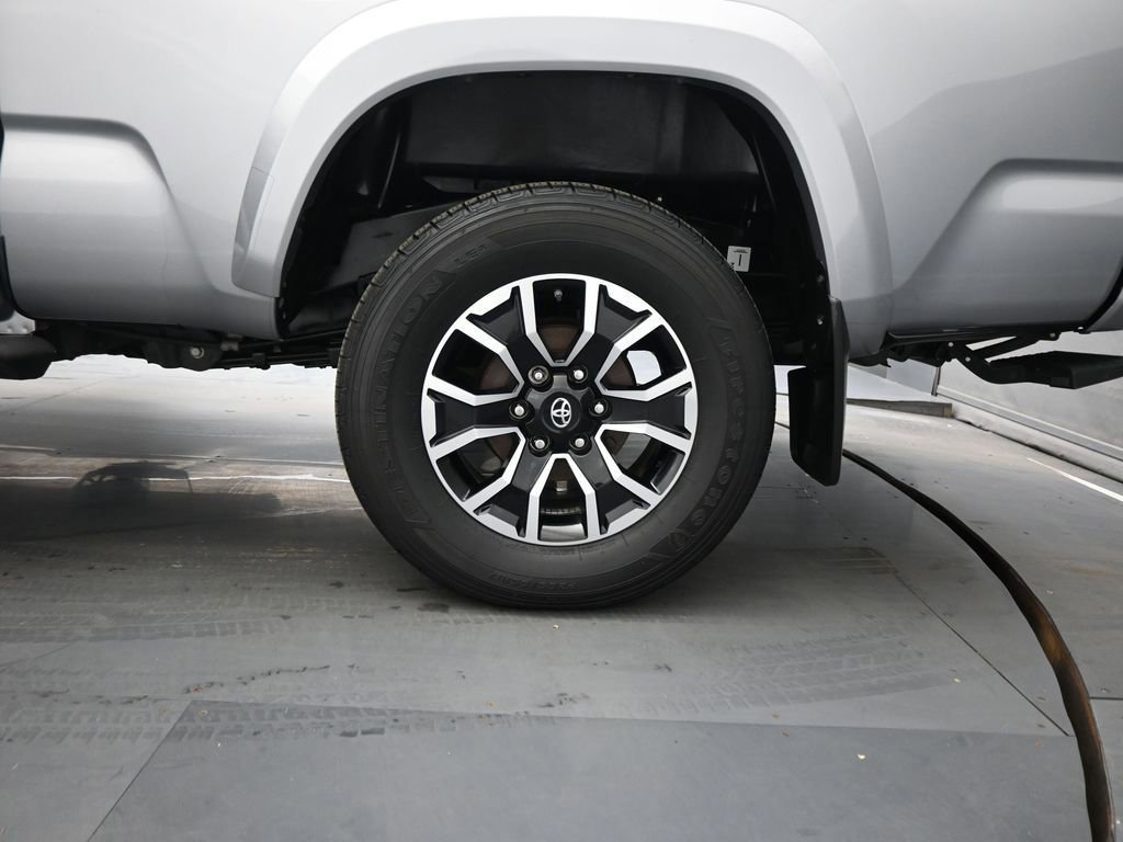 Used 2021 Toyota Tacoma TRD Sport w/ Technology Package image 46