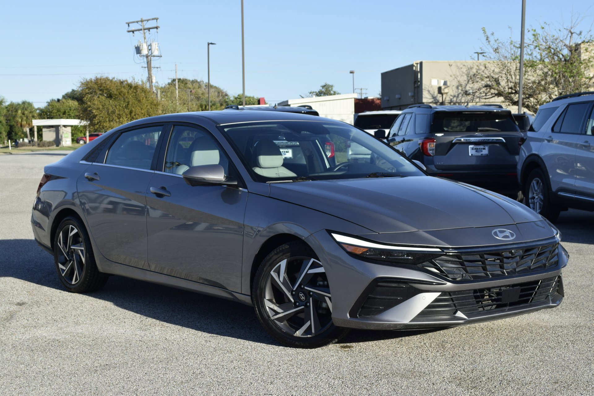 Used 2024 Hyundai Elantra Limited image 8