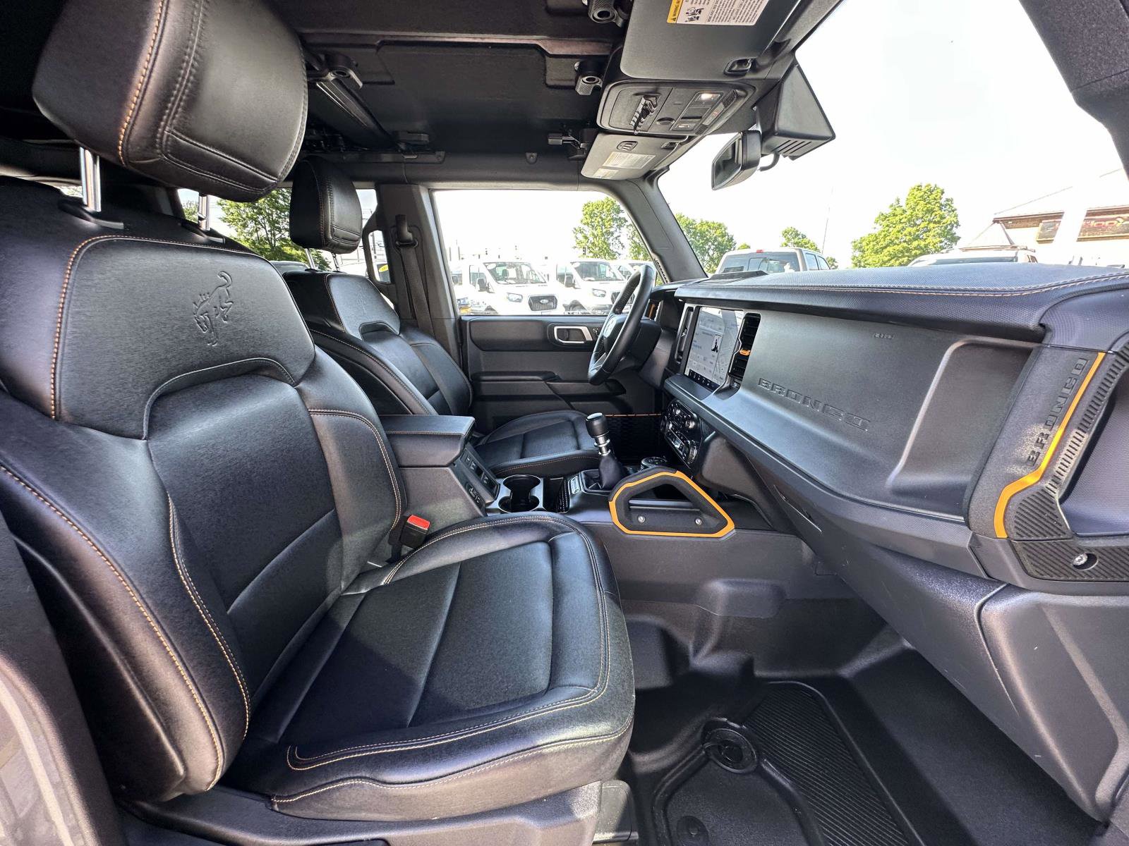 Certified 2024 Ford Bronco Badlands w/ Sasquatch Package AWD/4WD image 23