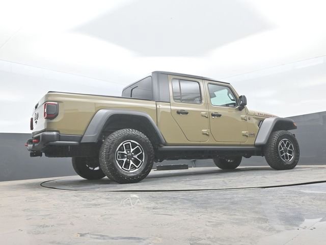 Used 2025 Jeep Gladiator Rubicon w/ Convenience Group AWD/4WD image 23