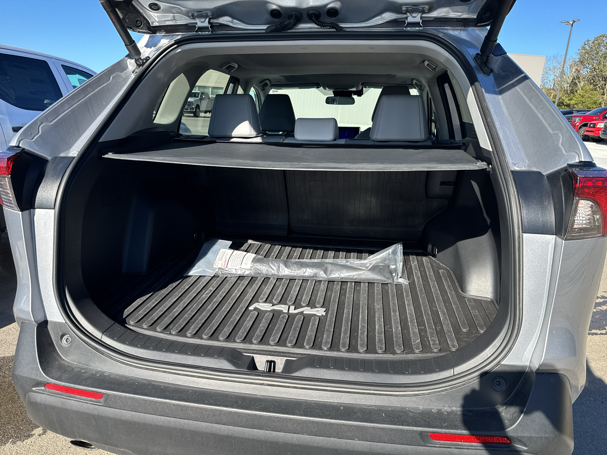 Used 2025 Toyota RAV4 XLE Premium w/ Weather Package AWD/4WD image 23