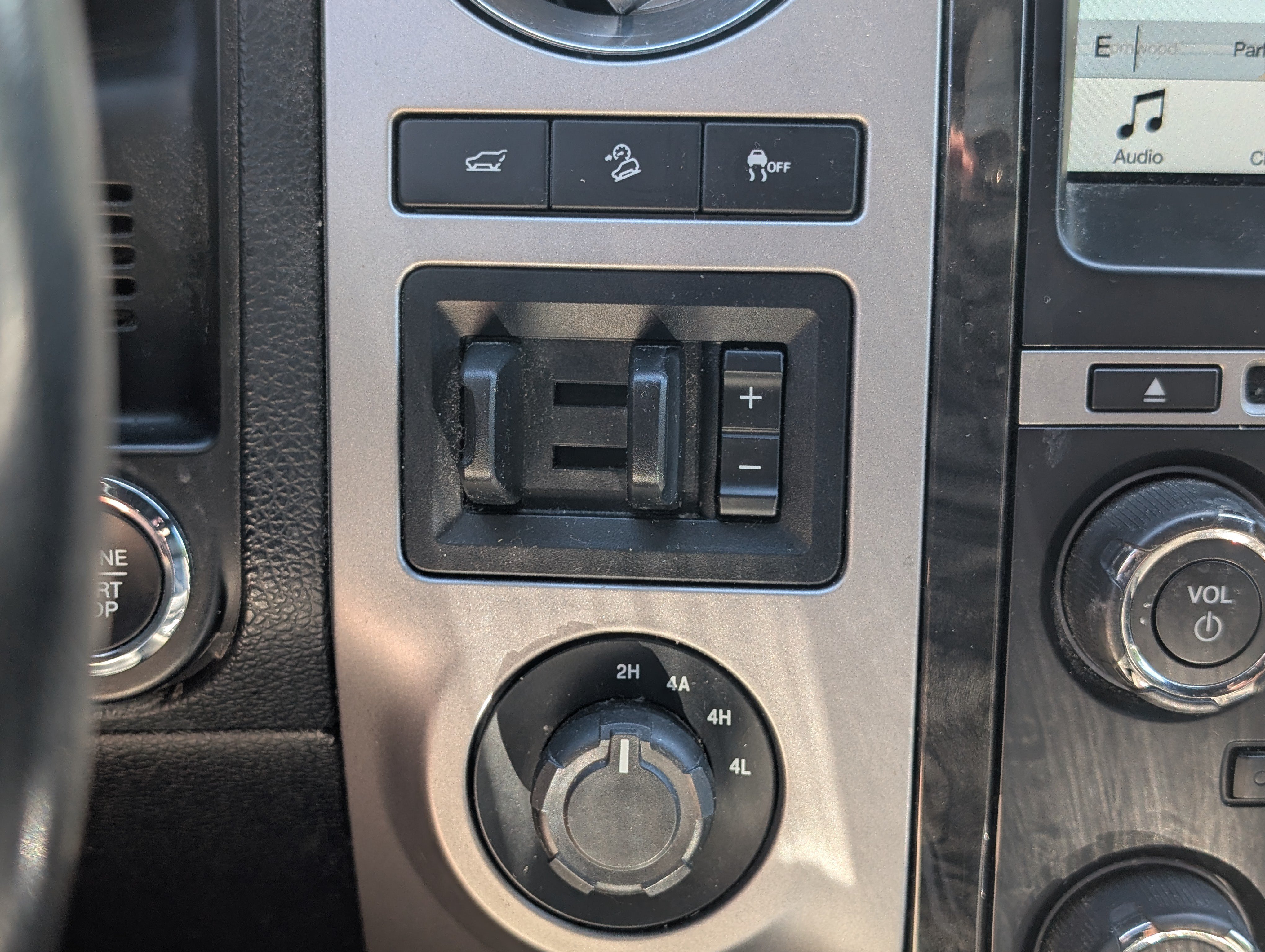 Certified 2017 Ford Expedition Limited AWD/4WD image 29