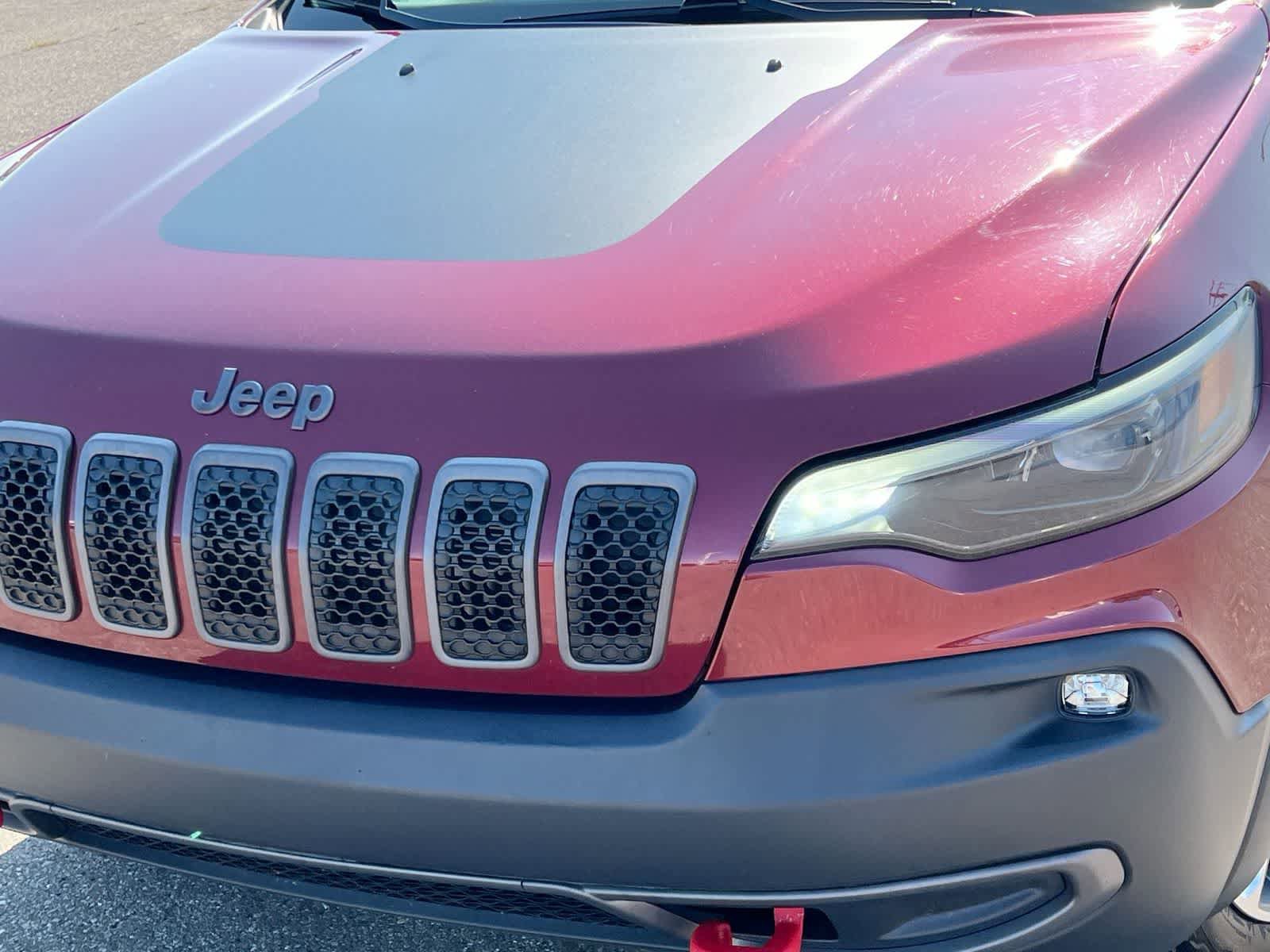 Used 2019 Jeep Cherokee Trailhawk AWD/4WD image 11