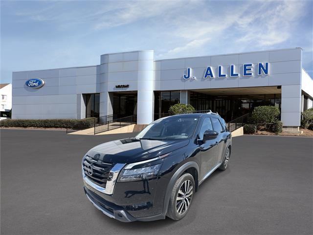 Used 2025 Nissan Pathfinder Platinum w/ Cargo Package