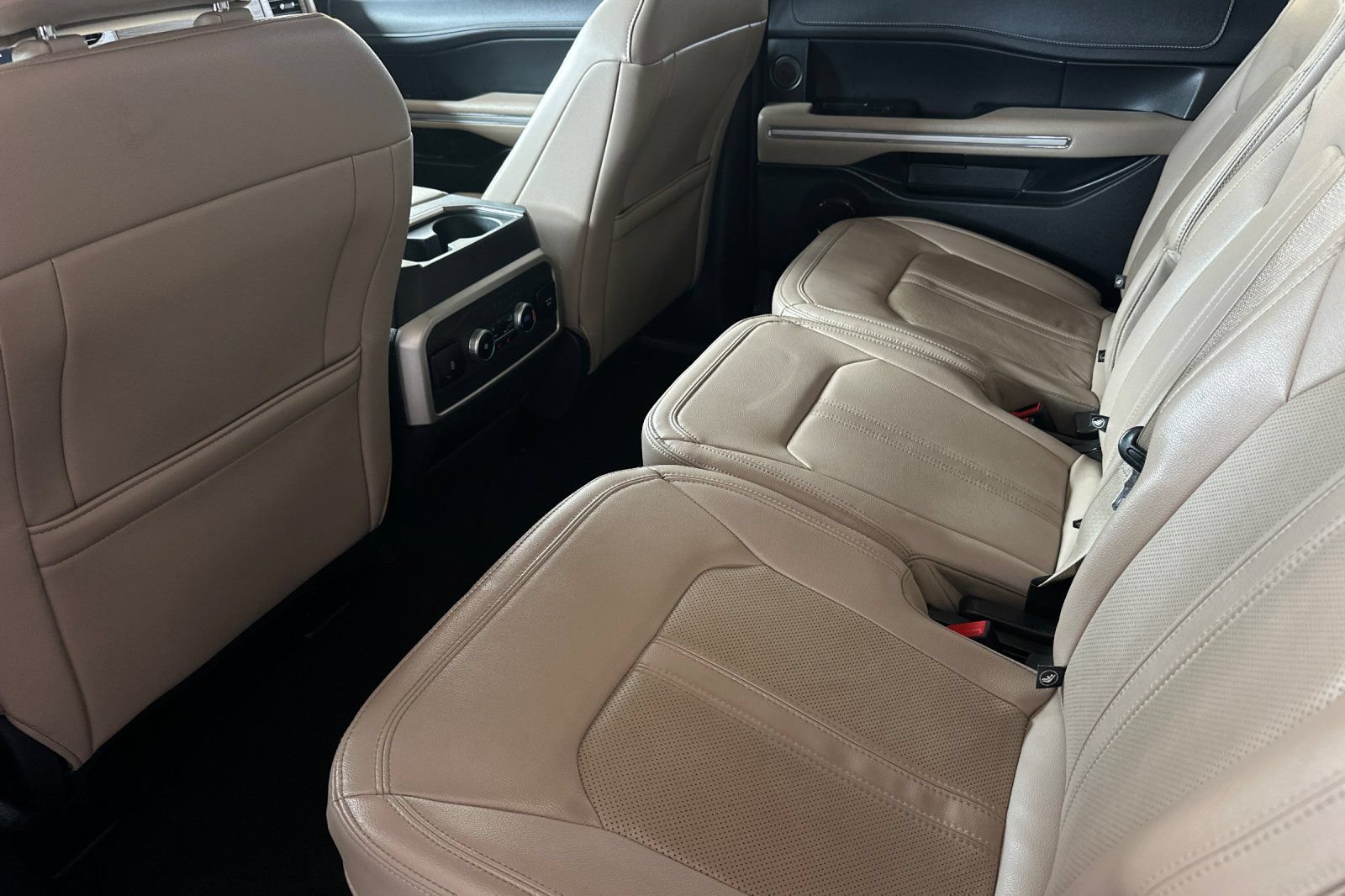 Certified 2024 Ford Expedition Max Limited RWD image 11
