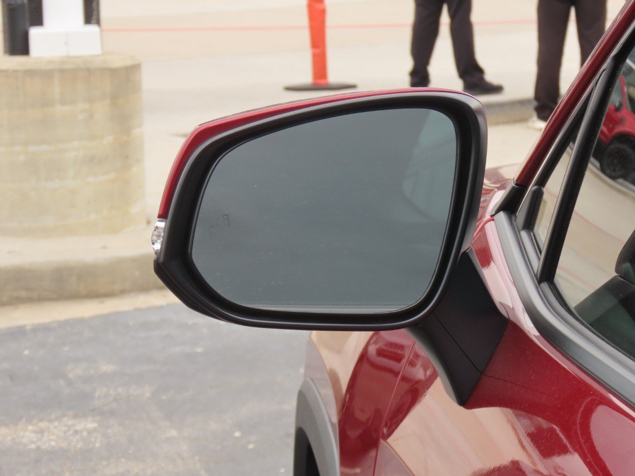 Used 2025 Toyota RAV4 Limited AWD/4WD image 19