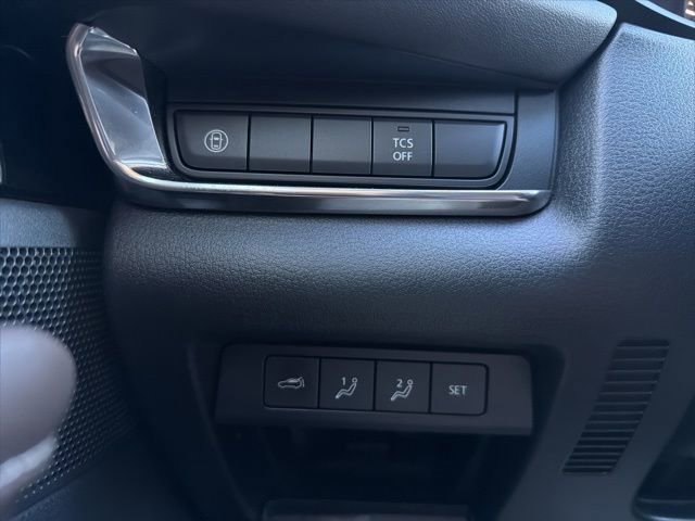 Used 2020 MAZDA CX-30 Premium image 23