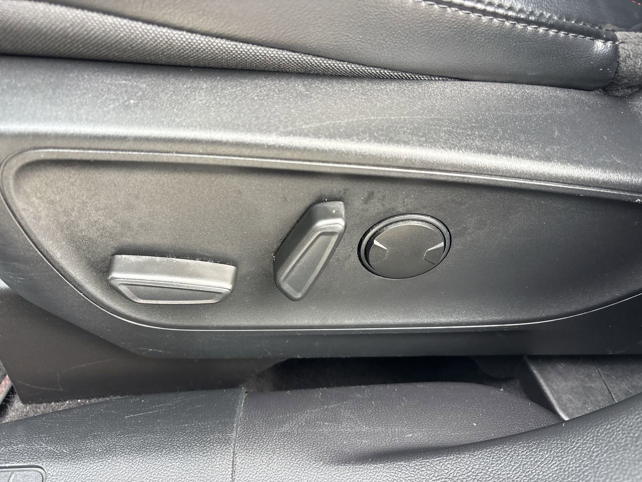 Certified 2023 Ford Escape ST-Line w/ Cold Weather Package image 14