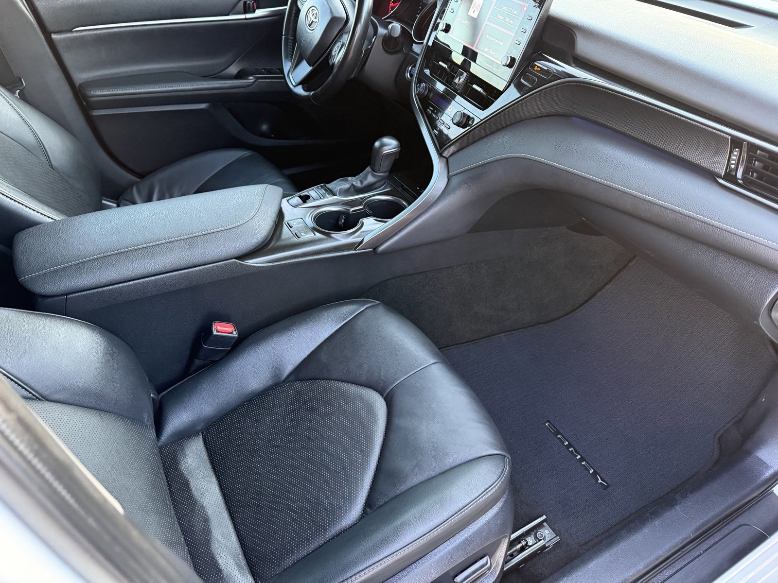 Used 2023 Toyota Camry XSE image 17