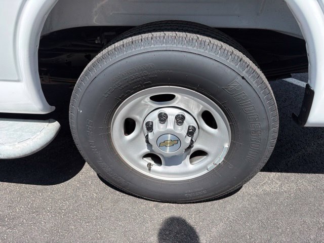 Used 2025 Chevrolet Express 2500 w/ Driver Convenience Package RWD image 11