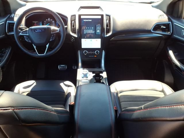 Certified 2024 Ford Edge ST-Line AWD/4WD image 11