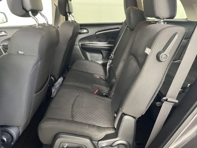 Used 2018 Dodge Journey SE w/ Connectivity Group FWD image 16