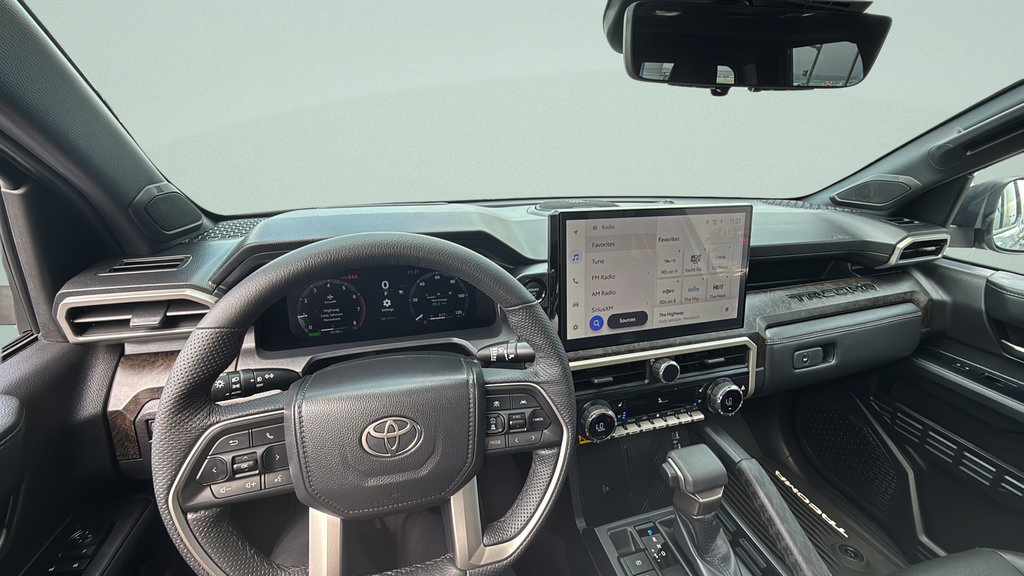 Used 2025 Toyota Tacoma Limited AWD/4WD image 10