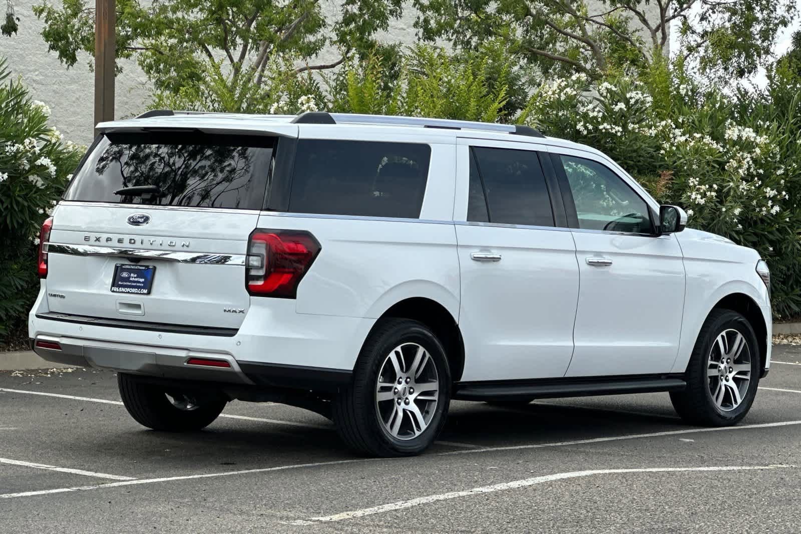 Certified 2023 Ford Expedition Max Limited AWD/4WD image 2