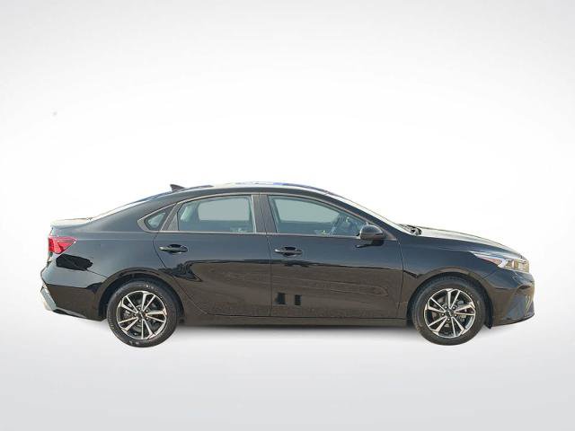 Used 2024 Kia Forte LXS FWD image 9