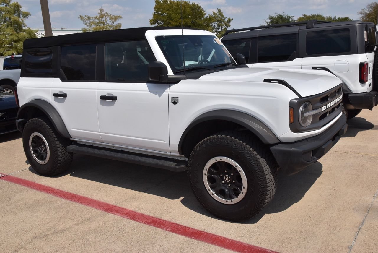Certified 2023 Ford Bronco Big Bend w/ Sasquatch Package AWD/4WD image 4