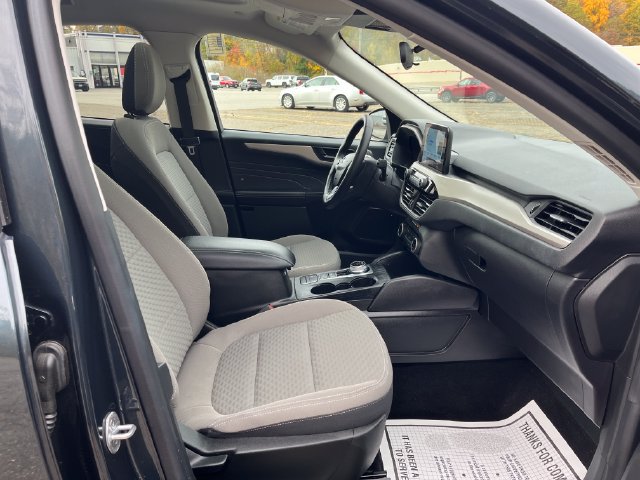Certified 2022 Ford Escape SE w/ SE Sport Appearance Package AWD/4WD image 20