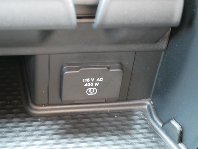 Used 2023 RAM 1500 Laramie AWD/4WD image 25