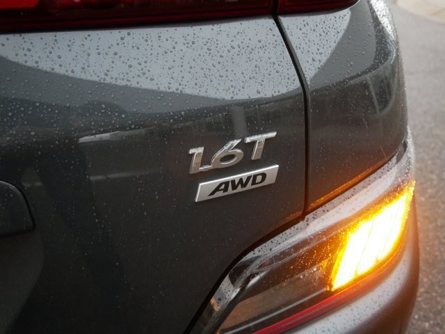 Used 2023 Hyundai Kona Limited AWD/4WD image 10