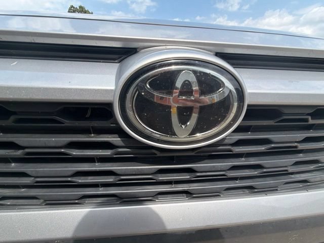 Used 2019 Toyota RAV4 LE w/ Carpet Mat Package FWD image 18
