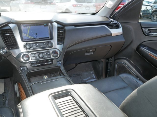 Used 2020 Chevrolet Suburban Premier AWD/4WD image 22
