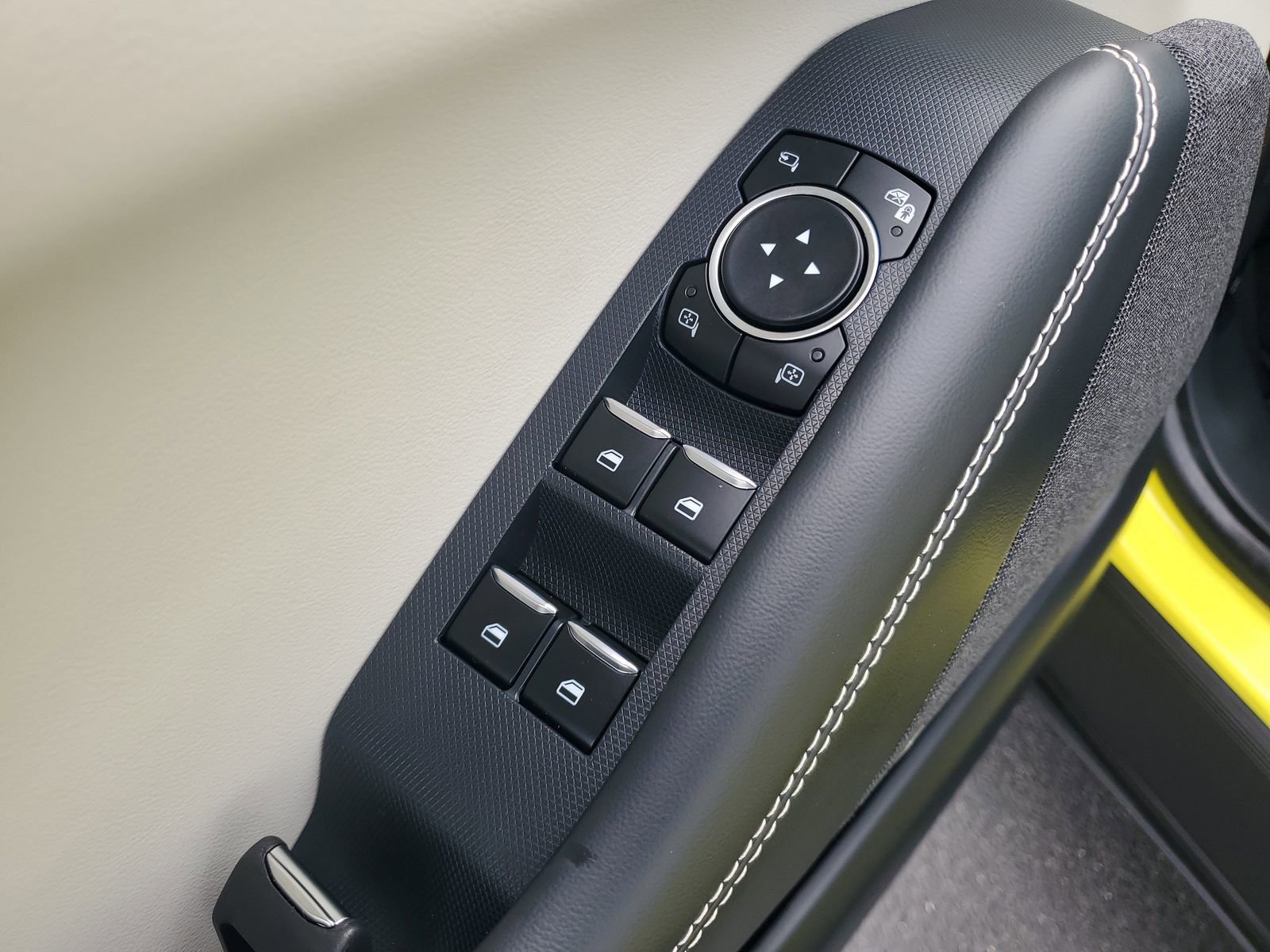 Certified 2025 Ford Mustang Mach-E Premium RWD image 15