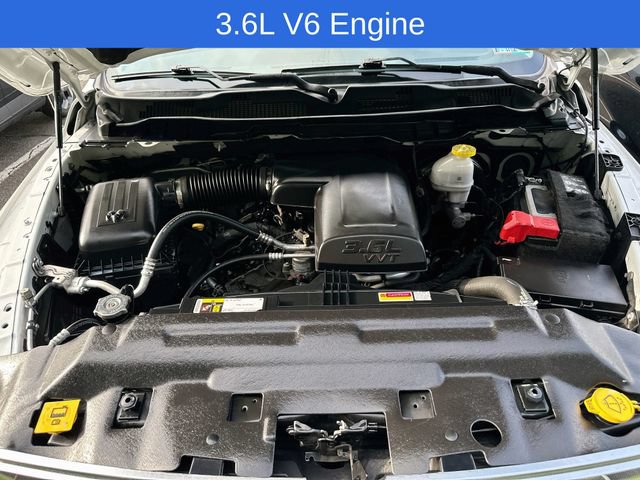 Used 2024 RAM 1500 Classic SLT AWD/4WD image 29