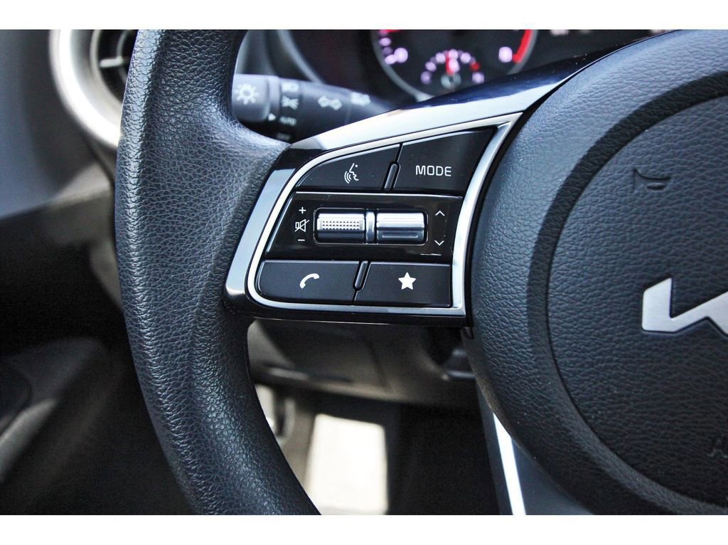 Used 2024 Kia Forte LXS image 18