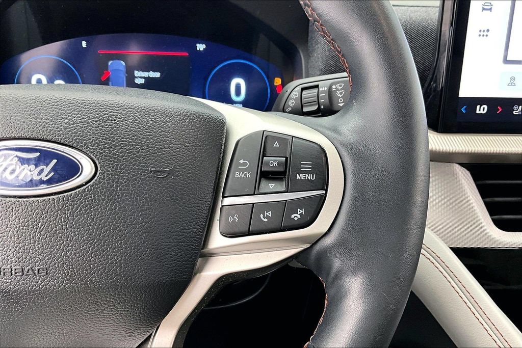 Certified 2025 Ford Explorer Active w/ Active Comfort Package AWD/4WD image 19
