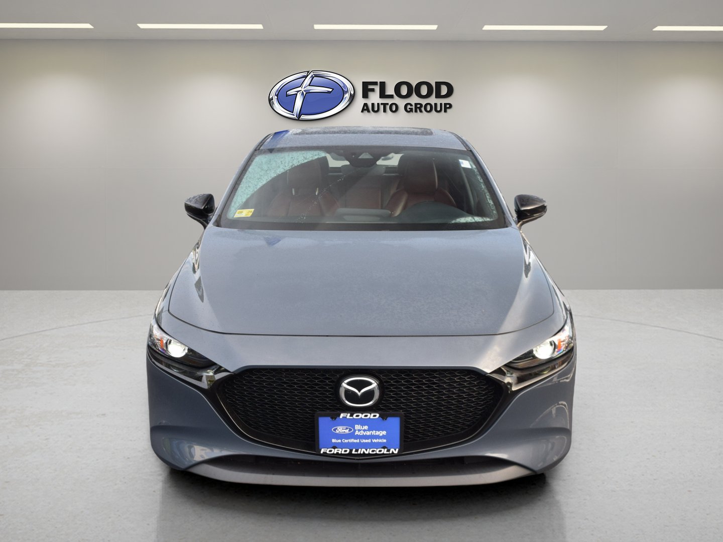 Used 2022 MAZDA MAZDA3 s FWD image 2