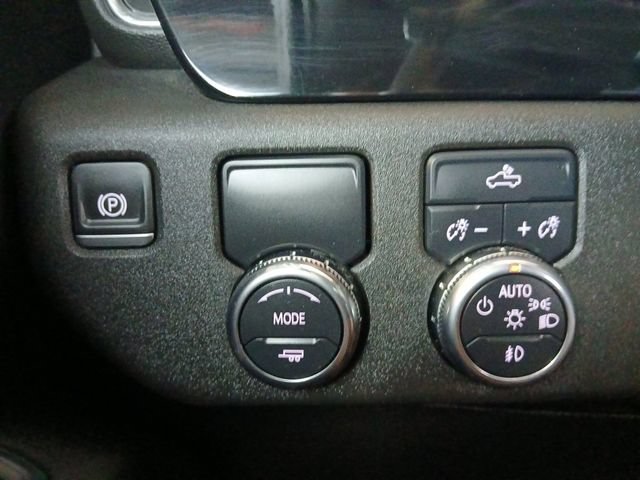 Used 2025 GMC Sierra 1500 Elevation RWD image 11