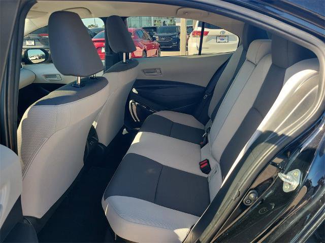 Used 2025 Toyota Corolla LE image 10