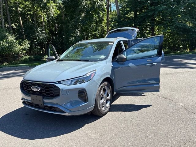 Certified 2023 Ford Escape ST-Line w/ Tech Pack #1 AWD/4WD image 11