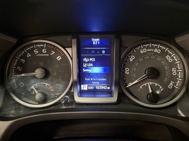 Used 2020 Toyota Tacoma TRD Sport w/ Technology Package AWD/4WD image 24