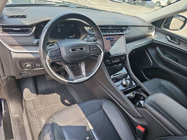 Used 2022 Jeep Grand Cherokee L Limited AWD/4WD image 16