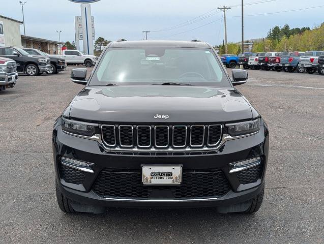 Used 2023 Jeep Grand Cherokee Limited AWD/4WD image 3