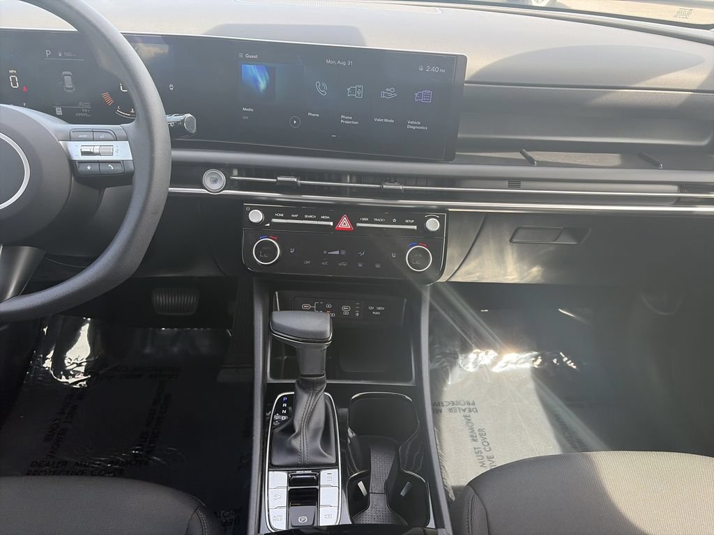 Used 2025 Hyundai Tucson SEL FWD image 16