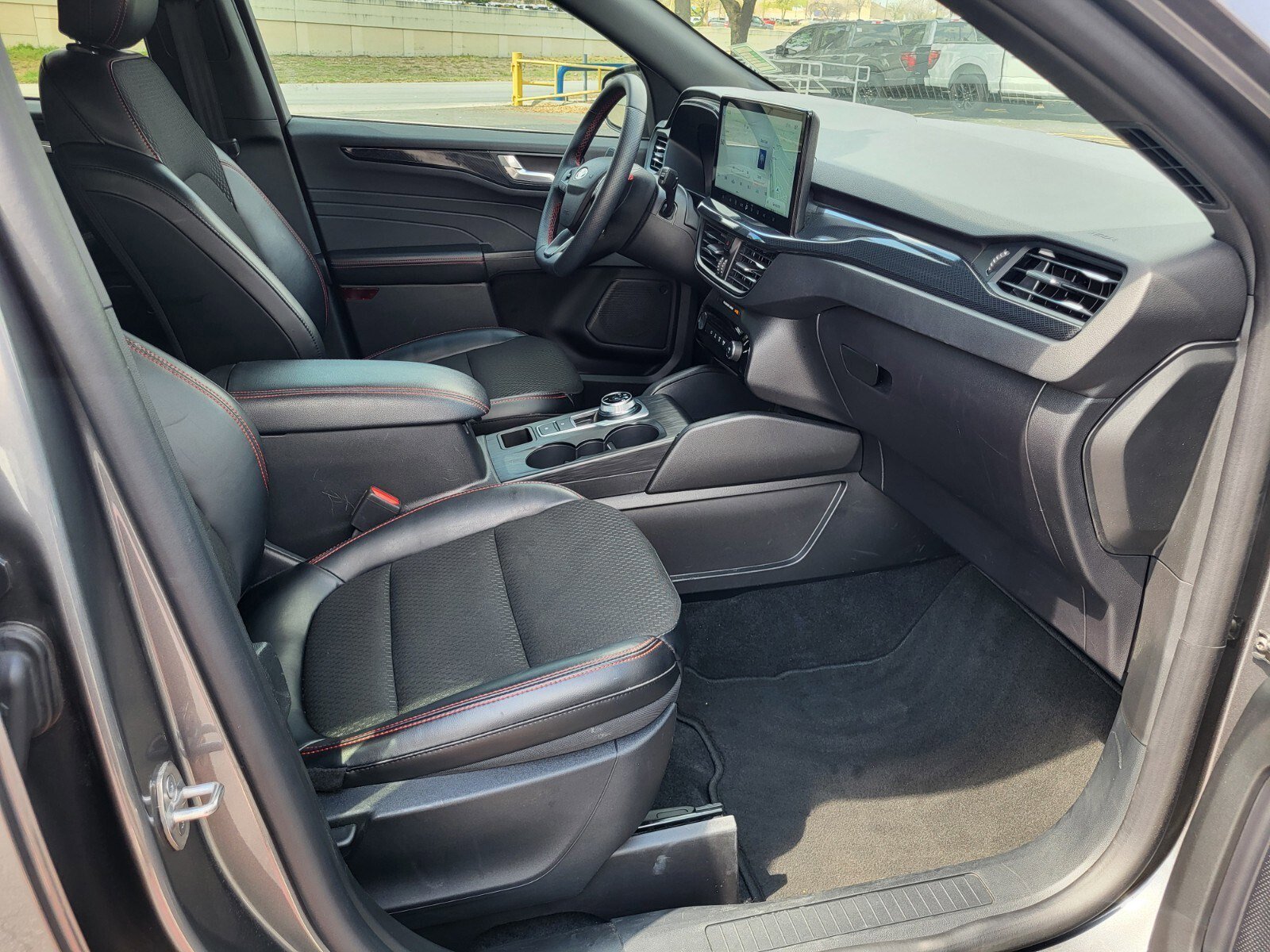 Certified 2025 Ford Escape ST-Line w/ Equipment Group 301A image 13