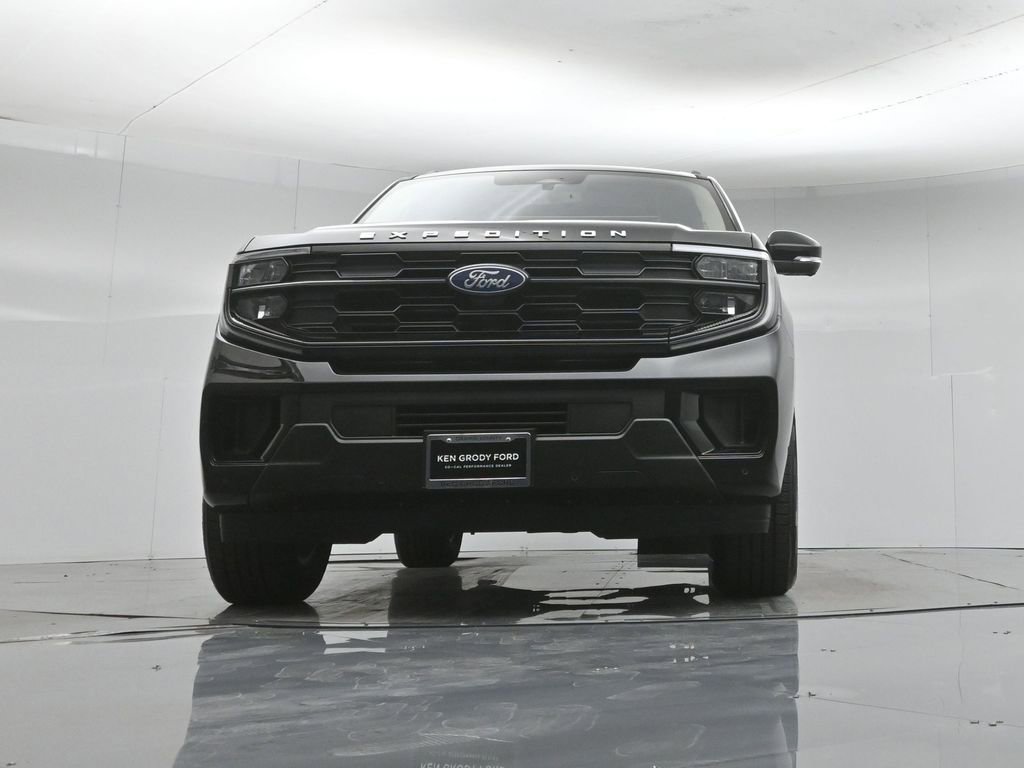 Certified 2025 Ford Expedition Active RWD image 48
