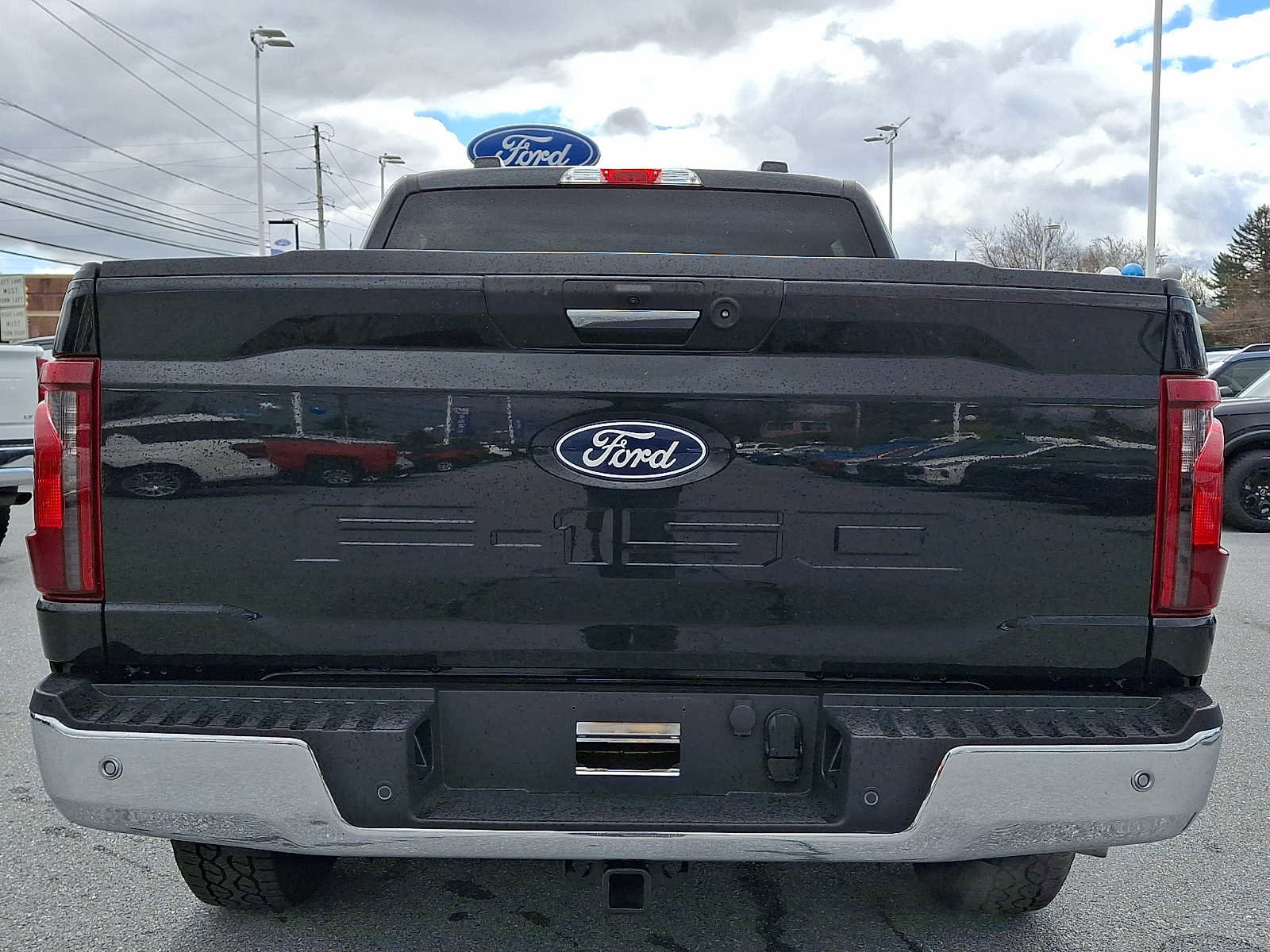 Certified 2024 Ford F150 XLT w/ Mobile Office Package image 3