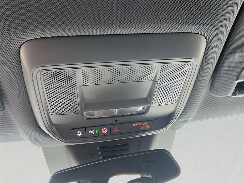 Used 2025 Chevrolet Equinox EV LT image 44