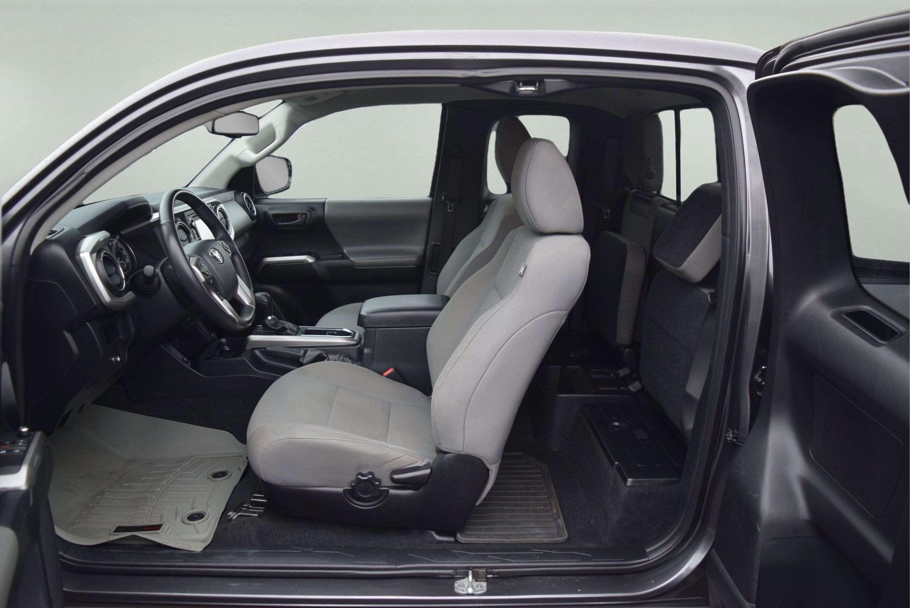 Used 2017 Toyota Tacoma SR5 w/ Tow Package image 11