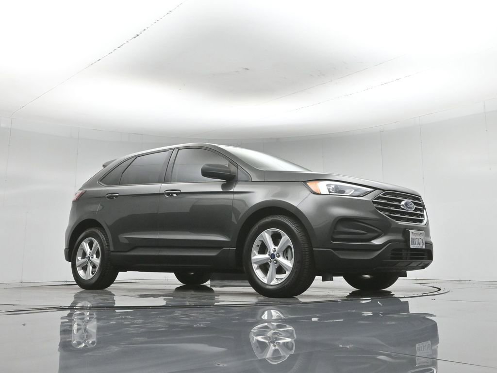 Certified 2019 Ford Edge SE FWD image 4